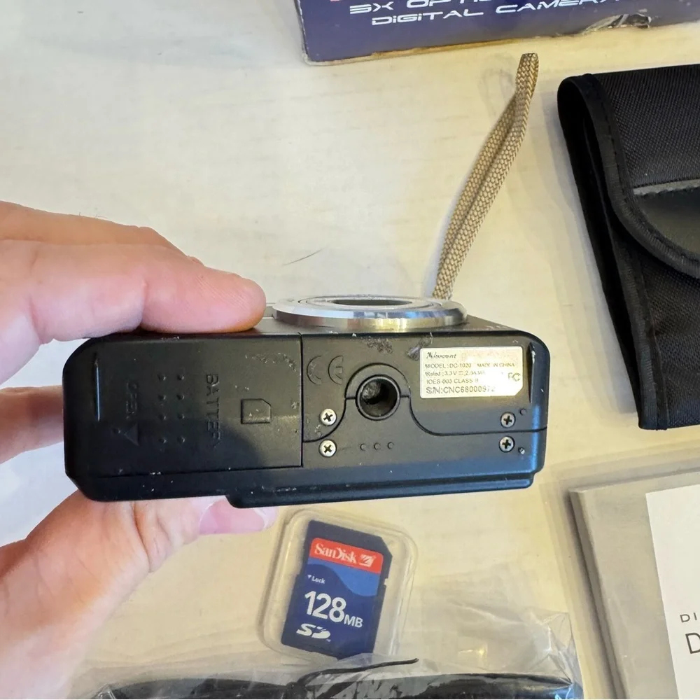 Norcent DC-1020 Digital Camera 10 Megapixel with 2.4